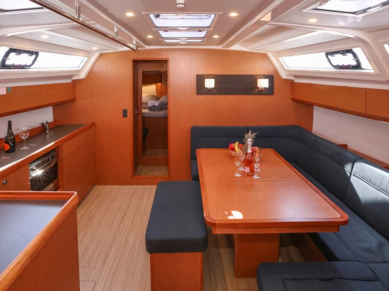 Uthyrning Kaštela - Bavaria Cruiser 46 av Samboat 