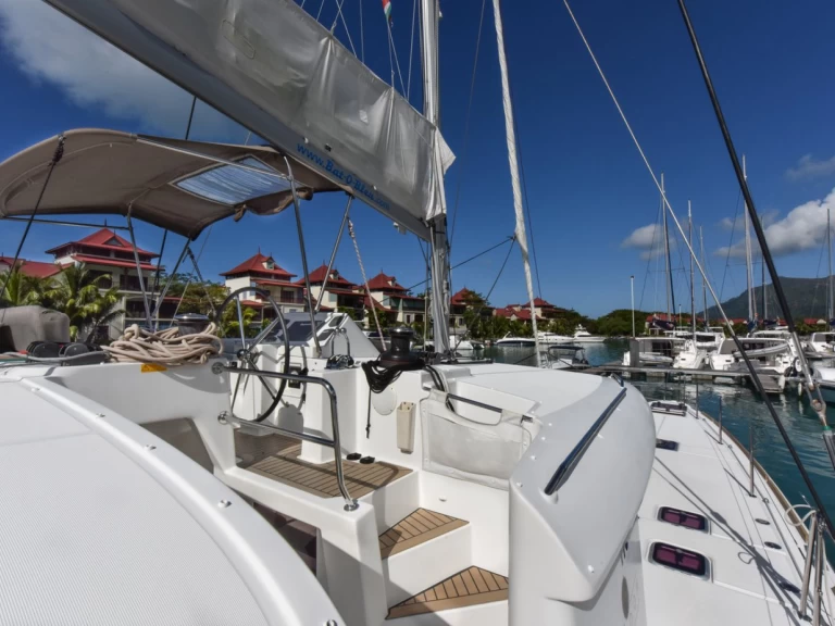 Lagoon Lagoon 450 charter bareboat eller skeppad i Havelock Island