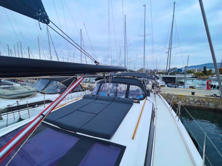 Hyr en Dufour Dufour 560 Grand Large Alimos 