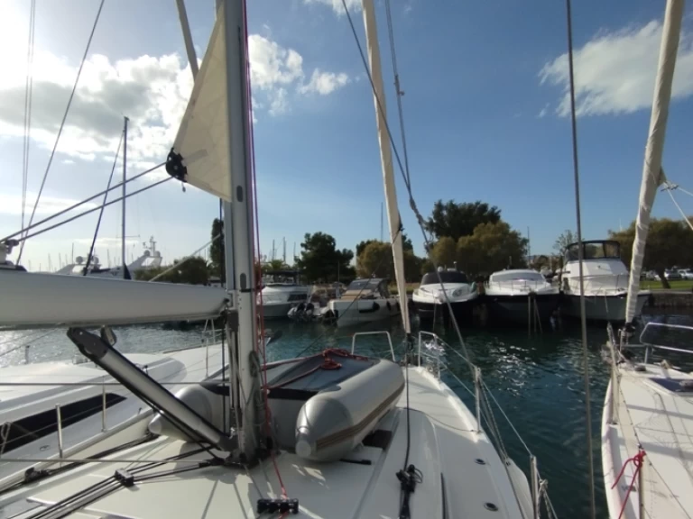 Uthyrning Segelbåt  Bénéteau med en båtlicens 