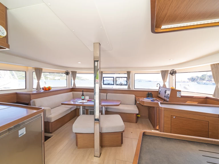 Yacht charter Lefkáda billig Lagoon 42