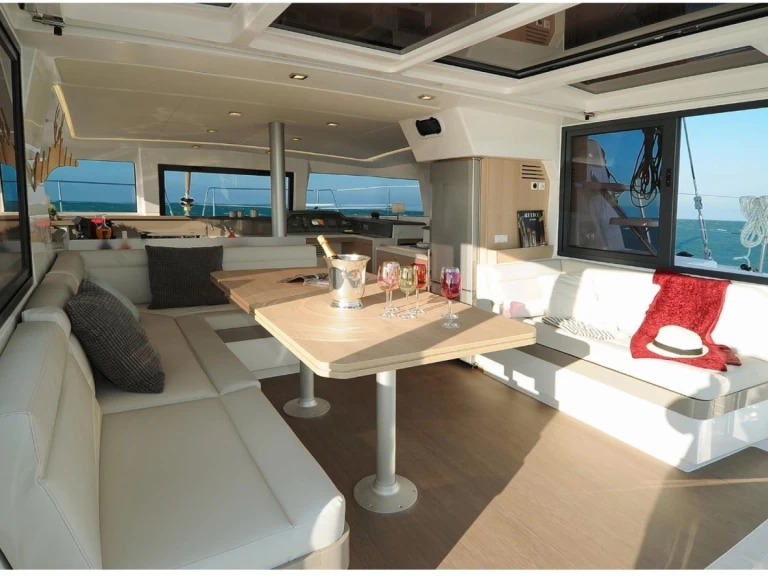 Uthyrning Katamaran  Bali med en båtlicens 