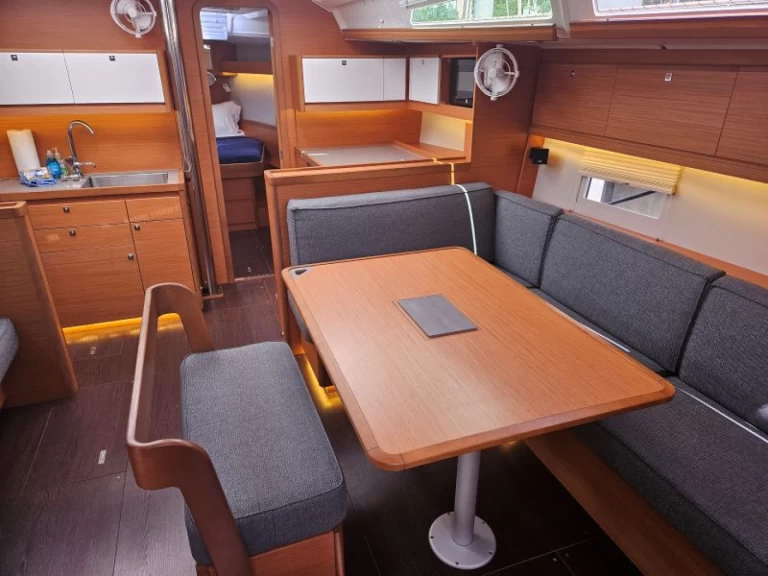 Yacht charter Frenchtown billig Dufour 430