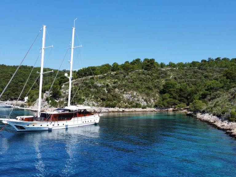 Uthyrning Segelbåt  i Split  - Custom Made Phoenix Bronze