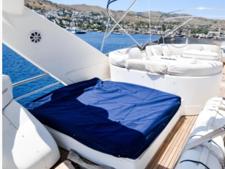 Uthyrning Motorbåt  Special Motoryacht med en båtlicens 