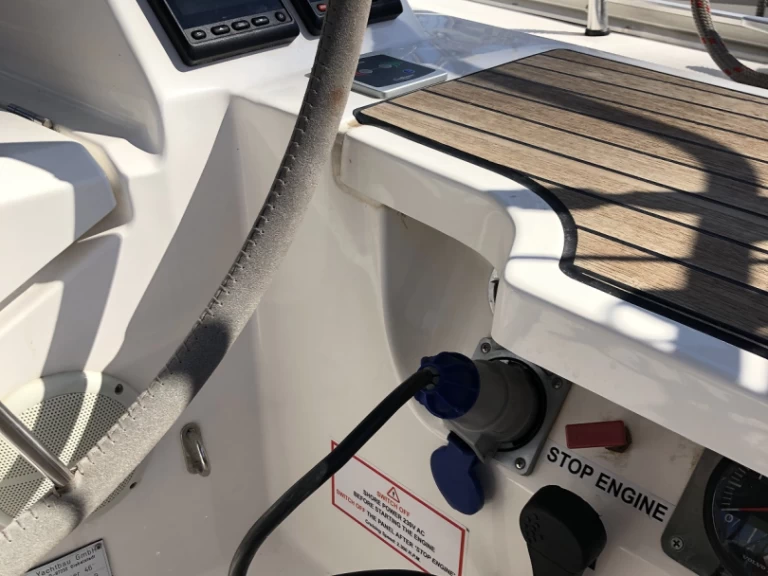 Segelbåt  för uthyrning Alimos till det bästa priset 