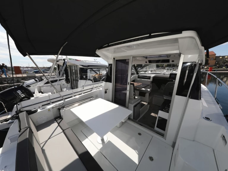 Båtuthyrning Jeanneau Merry Fisher 795 i Pirovac på Samboat 
