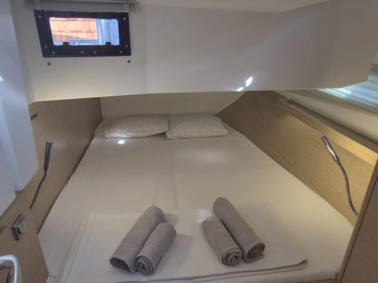 Yacht charter Fethiye billig Hanse 410