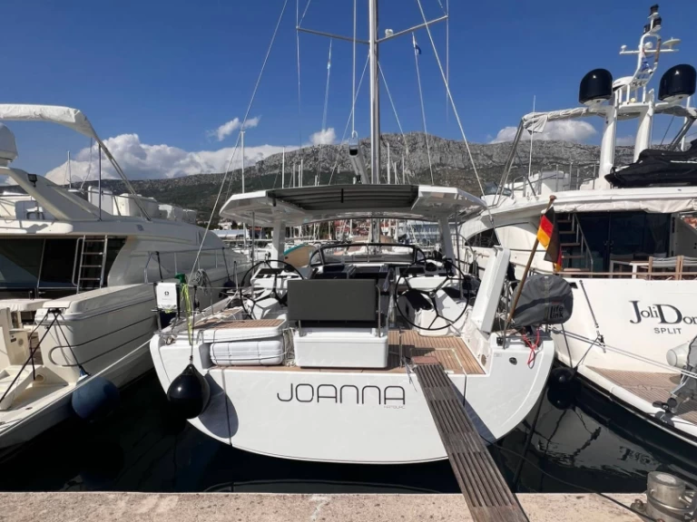 Uthyrning Segelbåt  Hanse med en båtlicens 