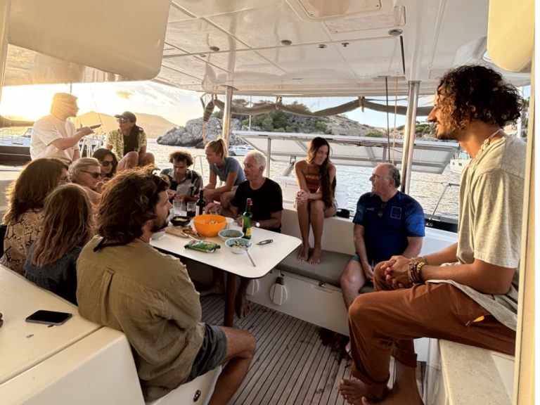 Yacht charter Es Jondal billig Lagoon 440
