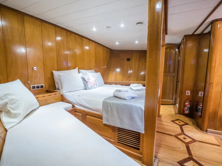 Yacht charter Marmaris billig AURAMIA