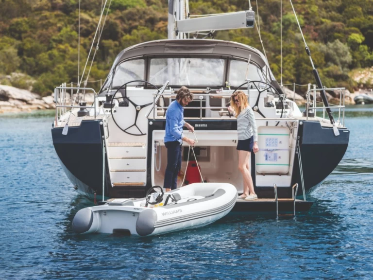 Hyra Segelbåt  med eller utan skeppare Bavaria Pula  