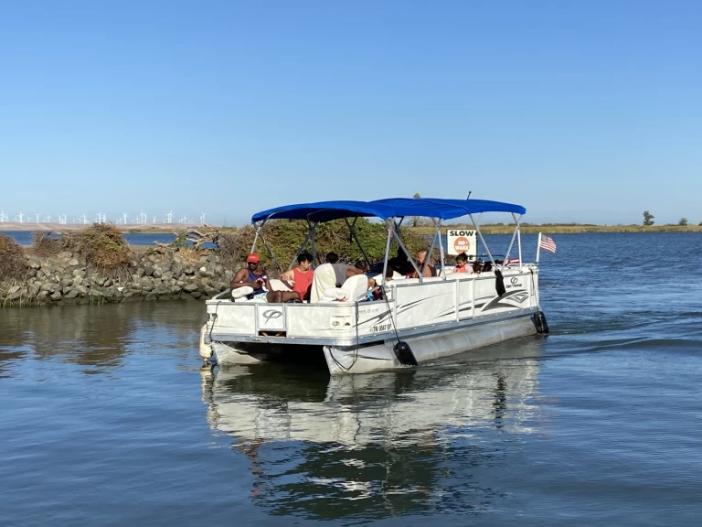 Uthyrning Motorbåt  i Discovery Bay - Crest XRS II LE