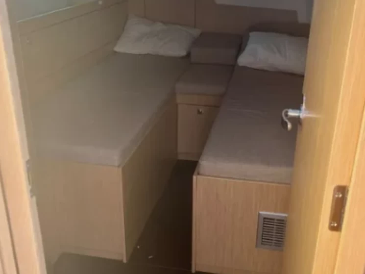 Bavaria Bavaria C46 charter bareboat eller skeppad i Palairos