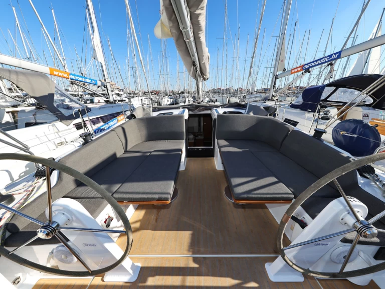 Yacht charter Biograd Na Moru billig Hanse 410