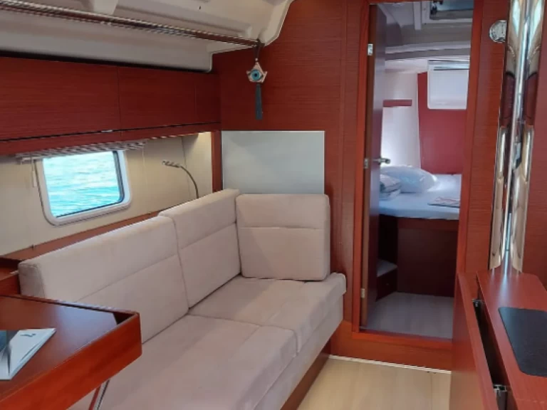 Hyr en Hanse Hanse 418 Lavrio 