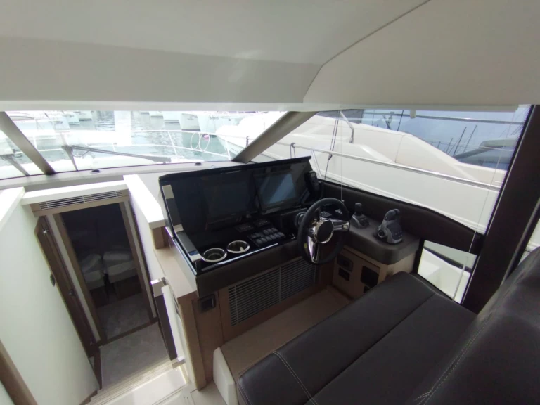 Båtuthyrning Jeanneau Prestige 520 Flybridge i Split  på Samboat 