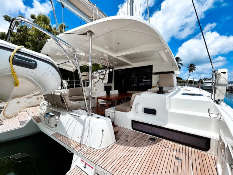 Hyra Katamaran  med eller utan skeppare Lagoon Road Town 