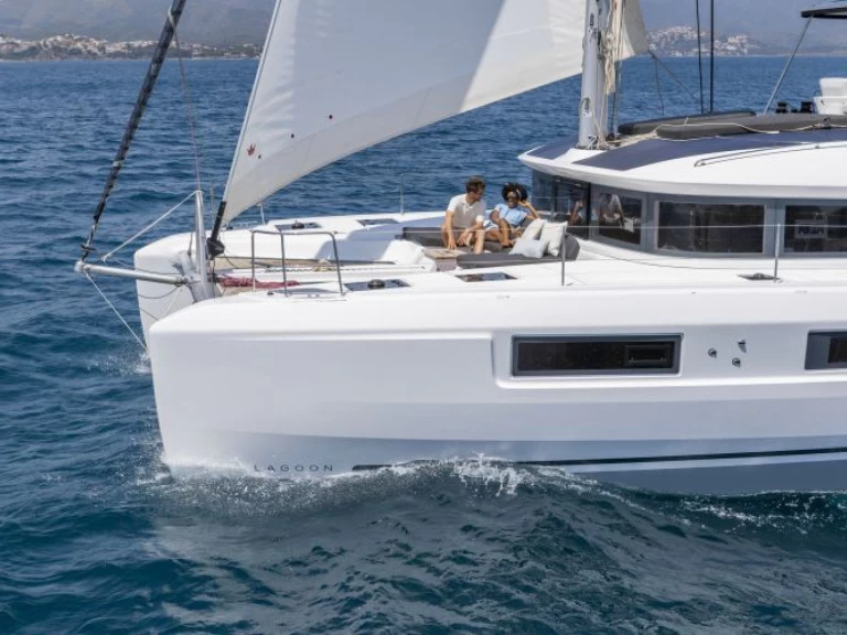 Hyra Katamaran  med eller utan skeppare Lagoon Road Town 