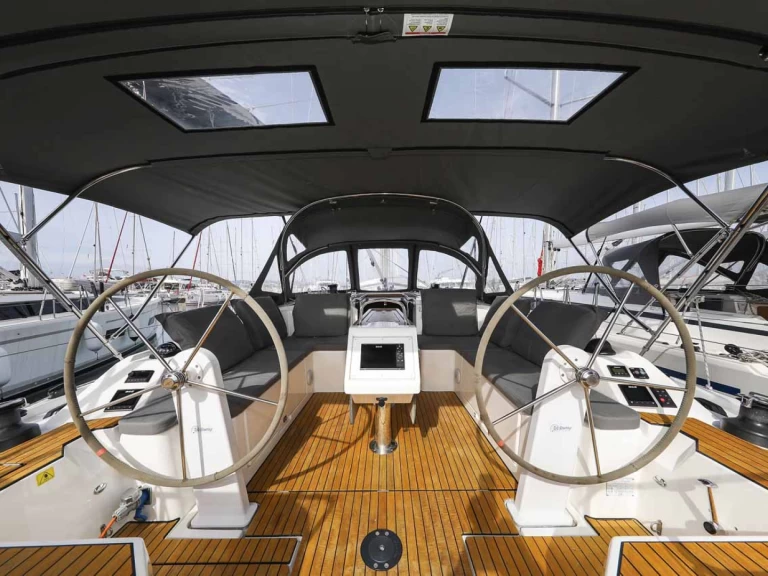 Segelbåt  för uthyrning Trogir  till det bästa priset 