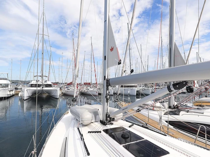 Uthyrning Murter-Kornati - Bavaria Cruiser 41 av Samboat 