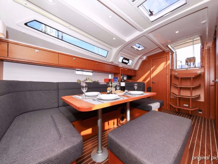 Uthyrning Segelbåt  Bavaria med en båtlicens 