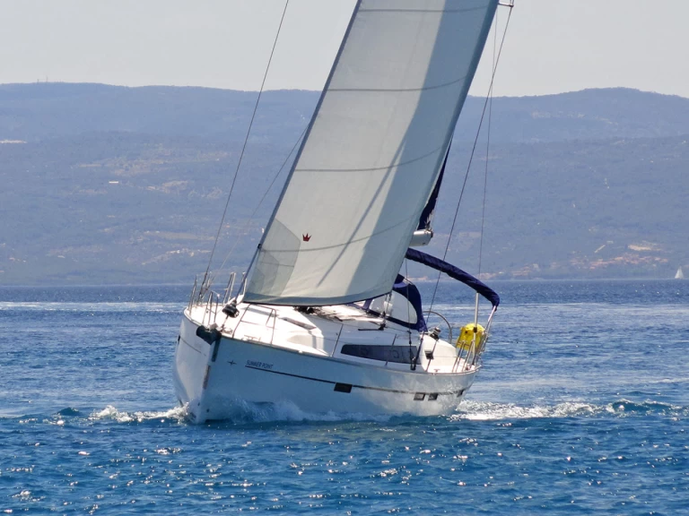 Hyr en Bavaria Cruiser 46 Split  
