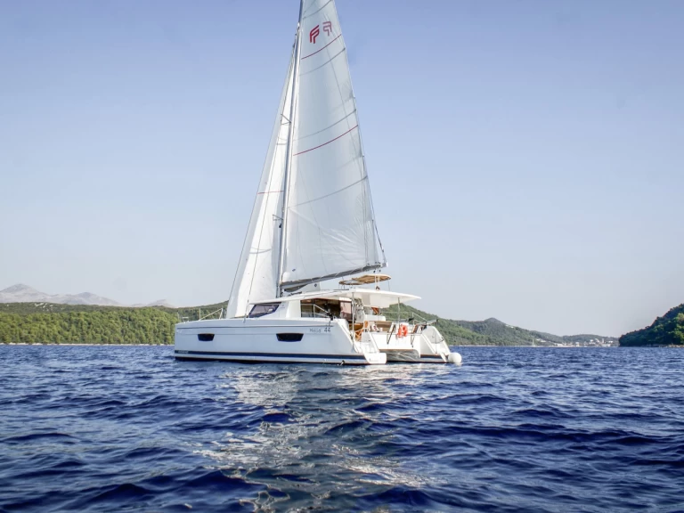 Uthyrning Katamaran  i Tivat - Fountaine Pajot Helia 44