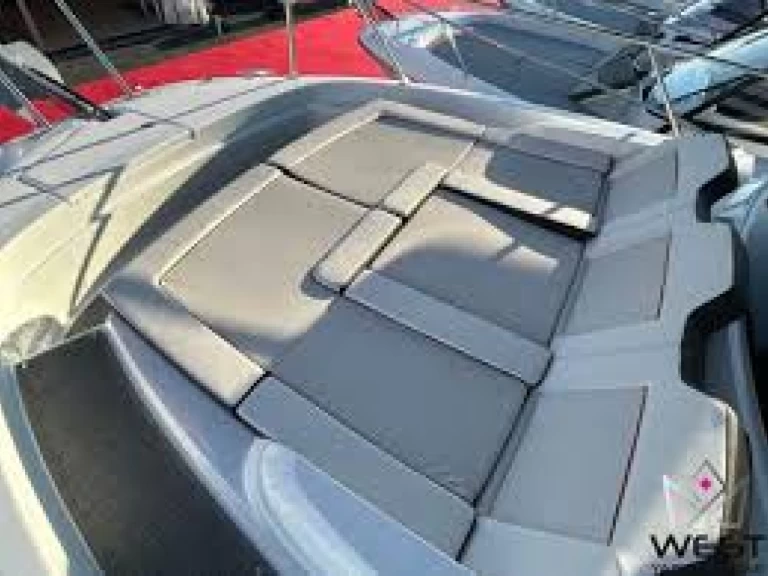 Uthyrning Motorbåt  i Makarska - Jeanneau Cap Camarat 9.0 WA