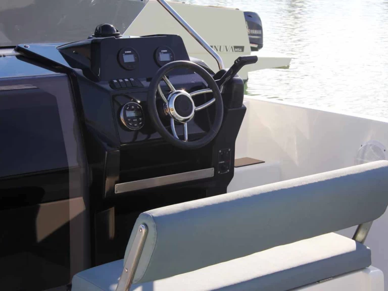 Hyra Motorbåt  med eller utan skeppare Nuva yachts  Biograd Na Moru 