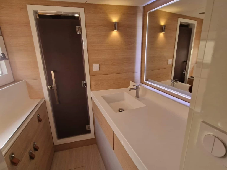 Yacht charter Port Grimaud billig Aventura 45