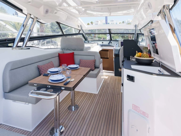 Yacht charter Marina De Cala D'Or billig SR36 OPEN TOP