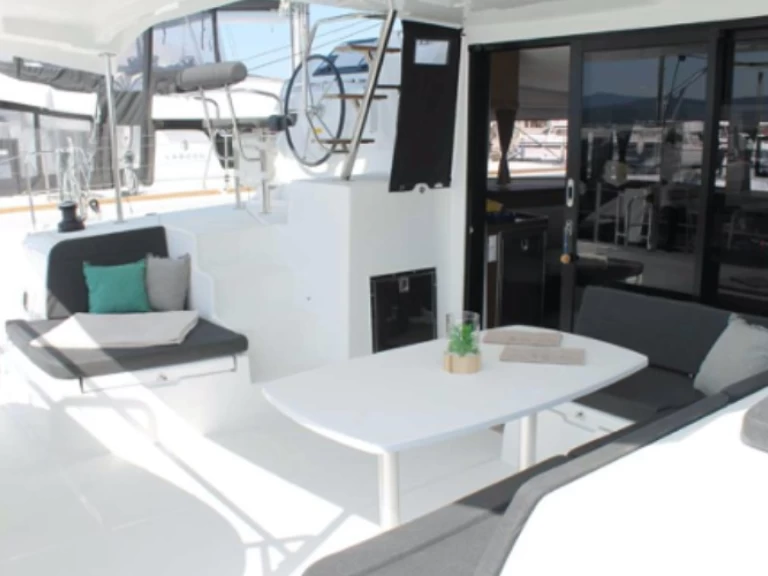 Hyr en Lagoon Lagoon 42 Saint Raphael 