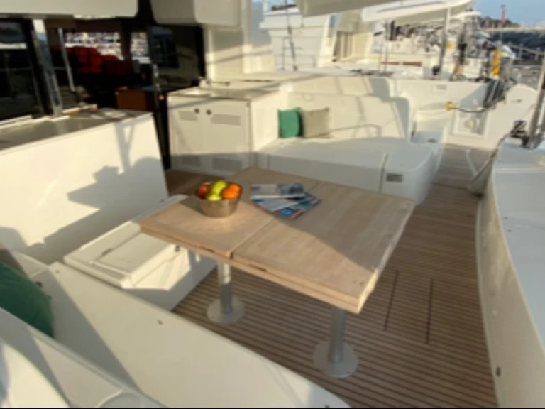 Hyr en Lagoon Lagoon 46 Saint Raphael 