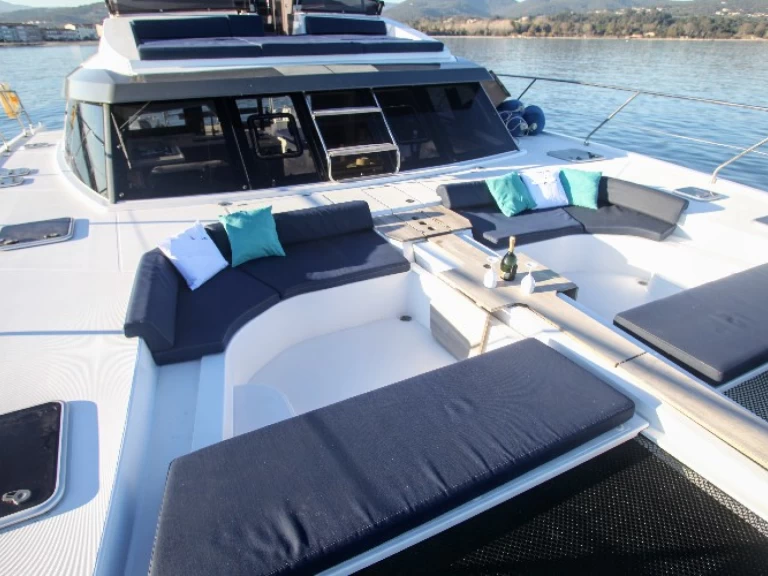 Båtuthyrning Bavaria Nautitech 47 Power i Saint Raphael på Samboat 