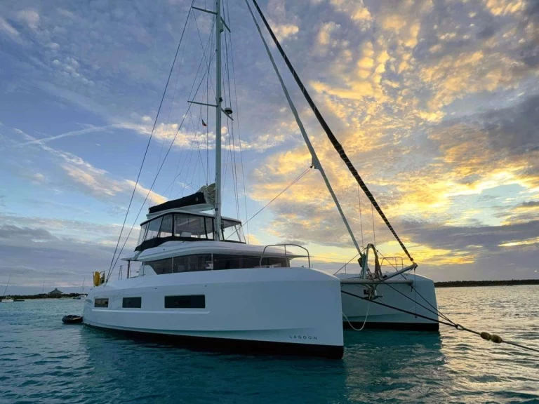 Båtuthyrning Lagoon Halekulani i Bahamas  på Samboat 