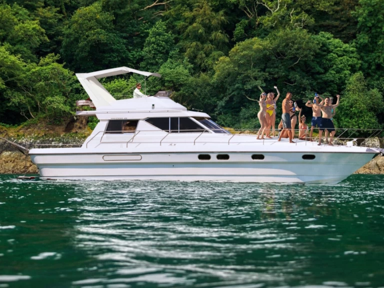 Uthyrning Lyx yacht i Korfu - Princess, UK 47 Flybridge