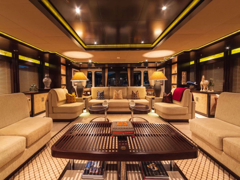 Lyx yacht för uthyrning Tivat till det bästa priset 