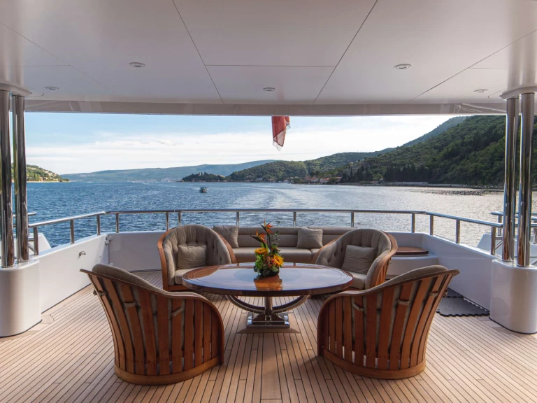 Hyra Lyx yacht med eller utan skeppare Feadship Korfu 
