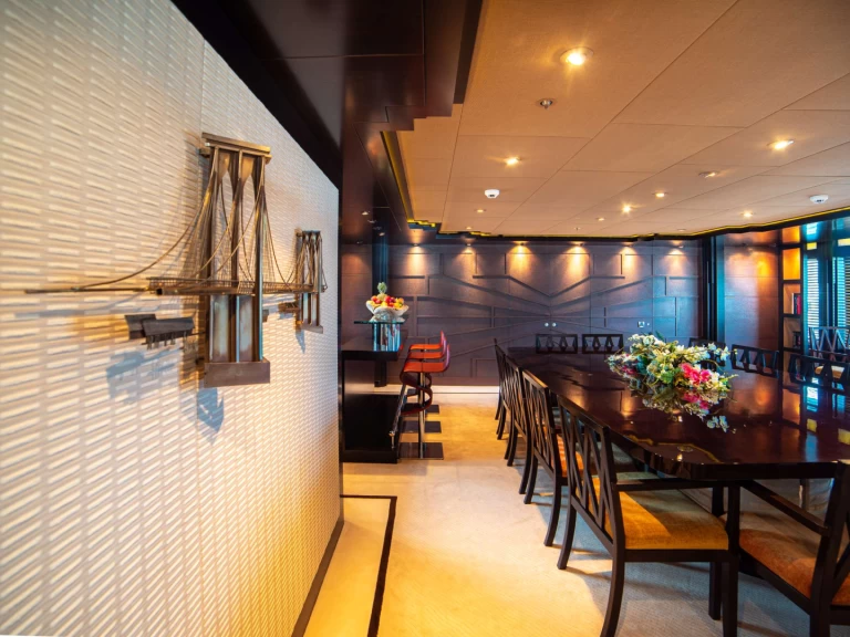 Yacht charter Tivat billig TRIDENT