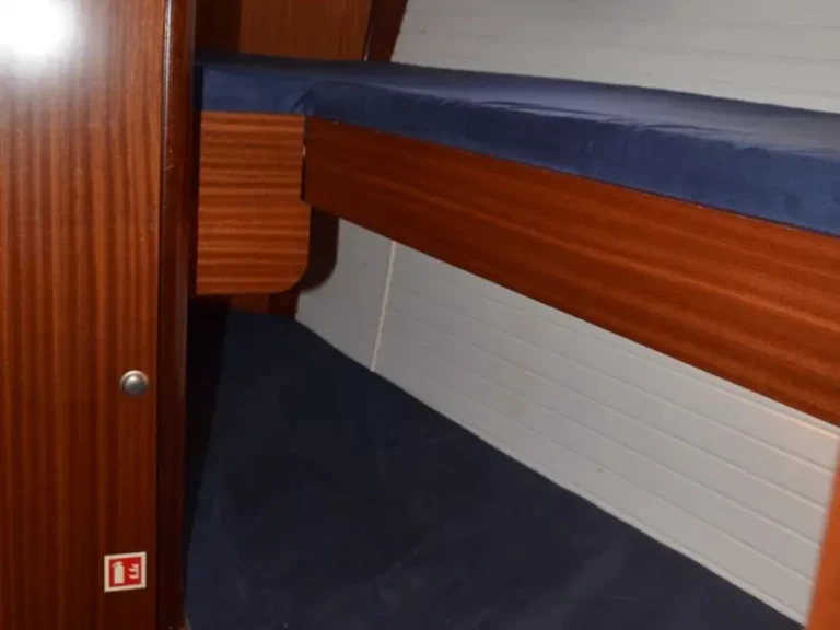 Hyr en Delphia Delphia 47-Ice Longyearbyen 