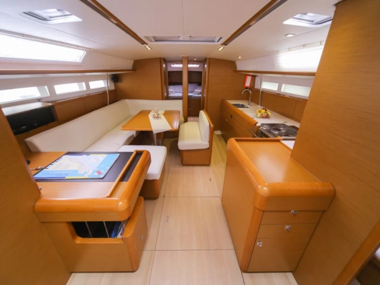 Segelbåt  för uthyrning Zaton till det bästa priset 