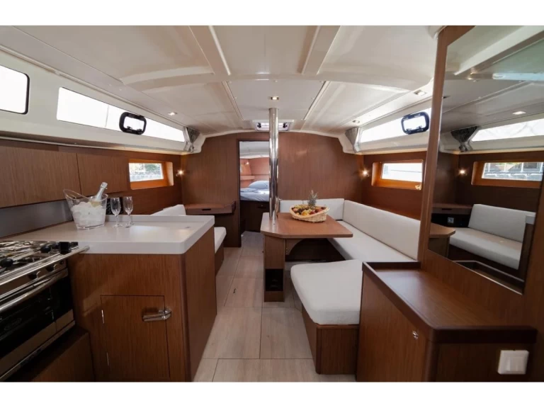 Hyra Segelbåt  med eller utan skeppare Bénéteau Orhaniye 