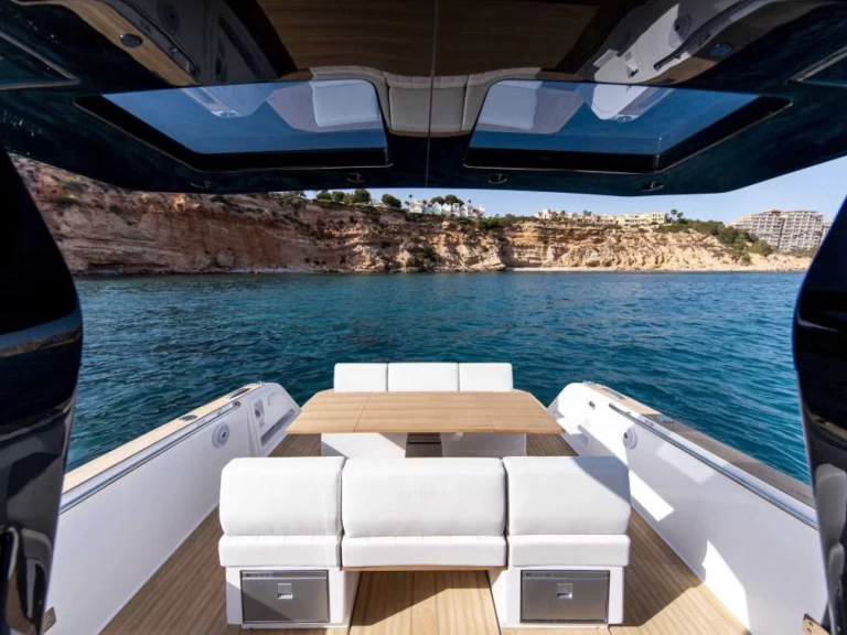 Yacht charter Saint-Tropez billig Pardo 38
