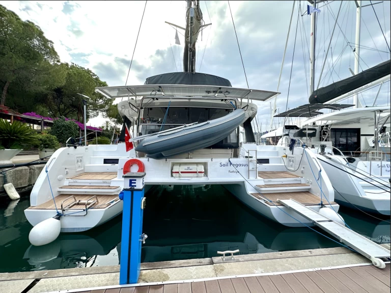 Hyra Katamaran  med eller utan skeppare Lagoon Fethiye 