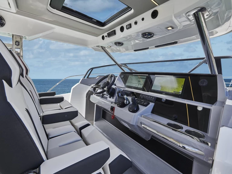 Hyra Motorbåt  med eller utan skeppare Jeanneau Cavalaire-sur-Mer 