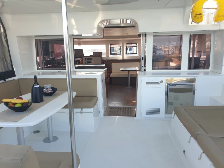 Uthyrning Katamaran  Lagoon med en båtlicens 