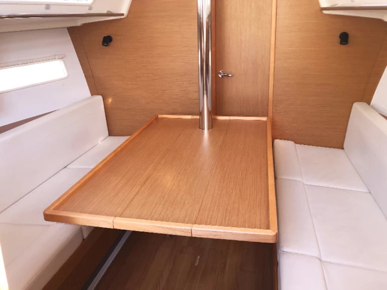 Uthyrning Segelbåt  i Hyeres - Jeanneau Sun Odyssey 319