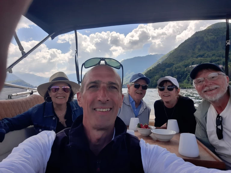 Hyra Motorbåt  med eller utan skeppare Mostes Como (City) 