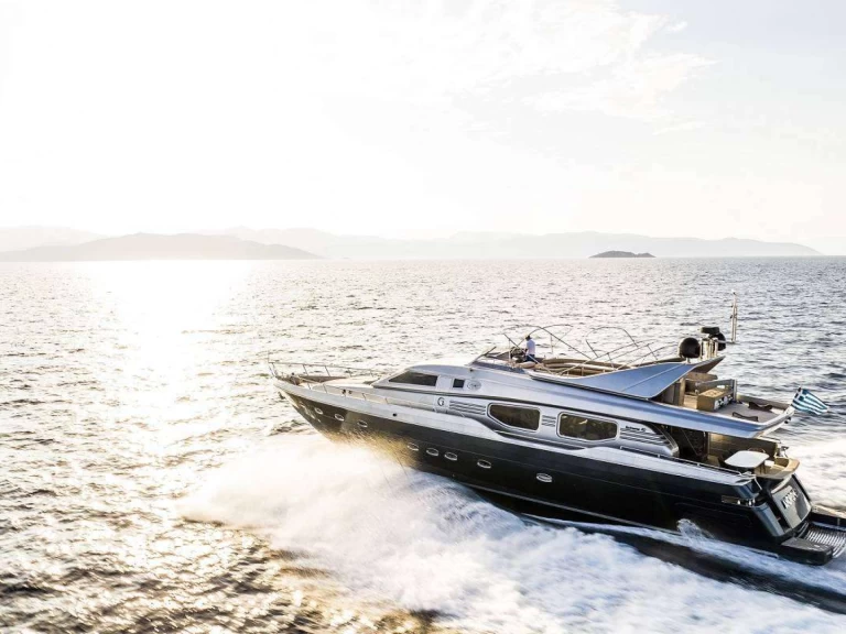 Uthyrning Lyx yacht Posillipo med en båtlicens 